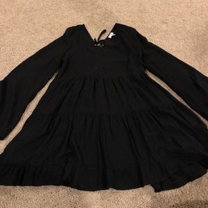 Flowy long sleeve black dress